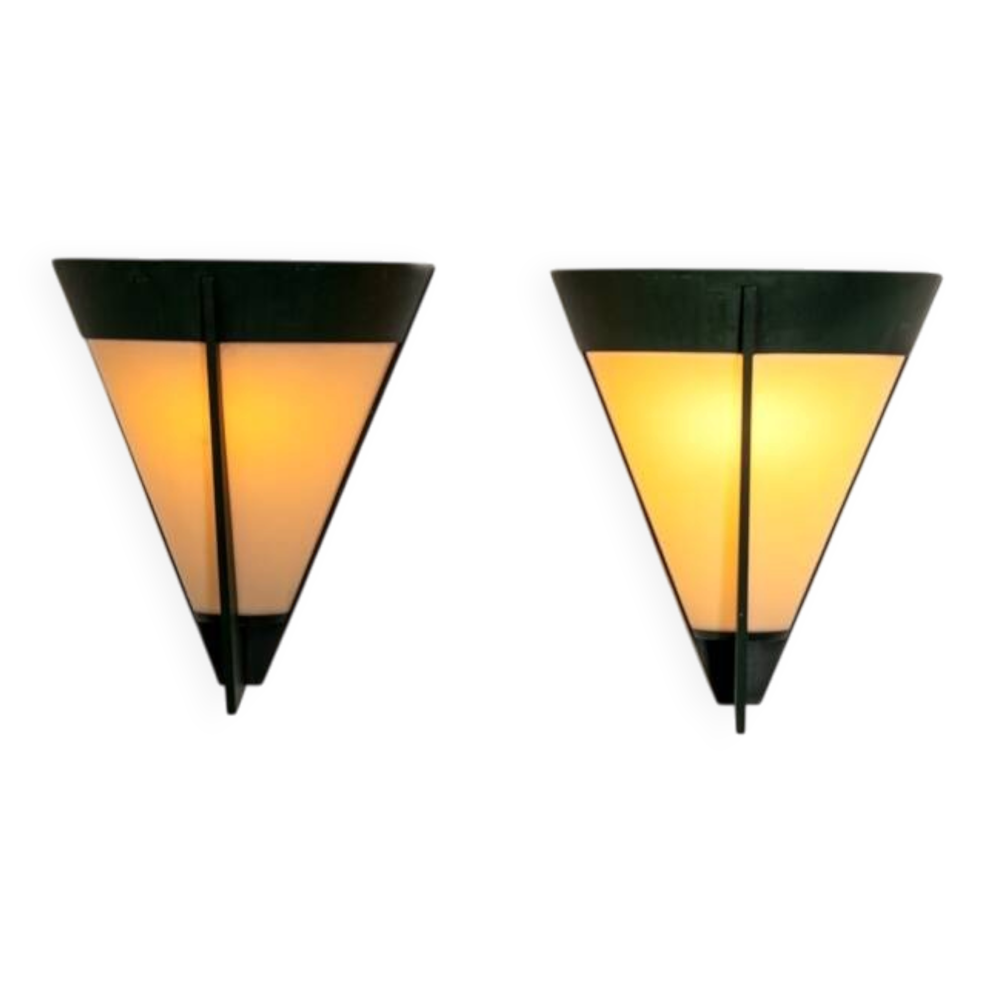 Pair of Scandinavian conical wall lamps in metal and bakelite, 1950s/1960s