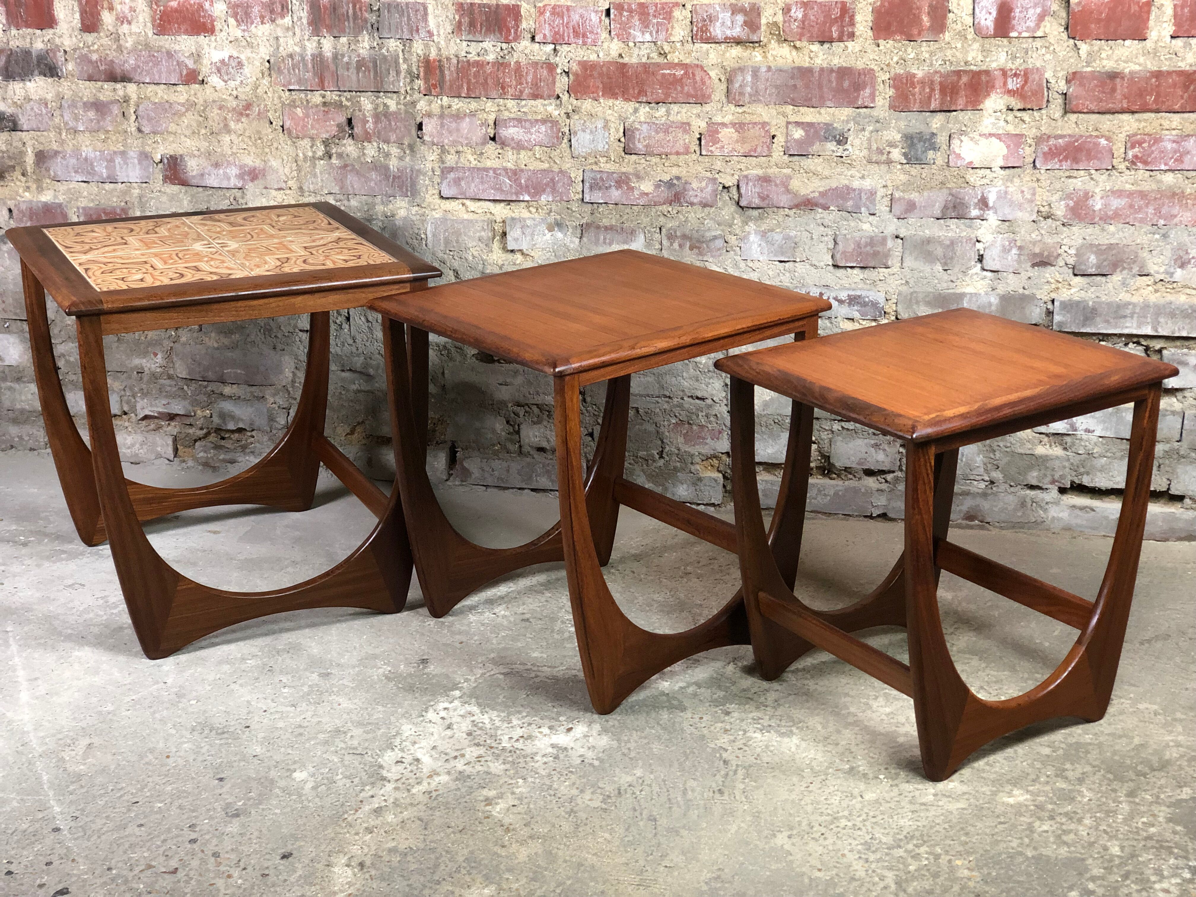 Trundle table in teak and stoneware, g-plan 1960