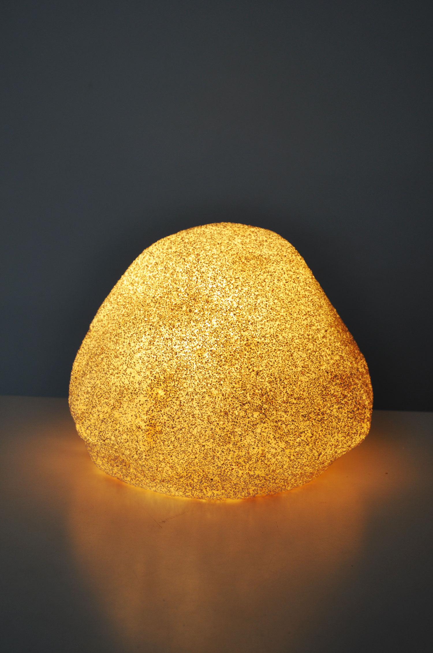 2 Singleton rock lamps