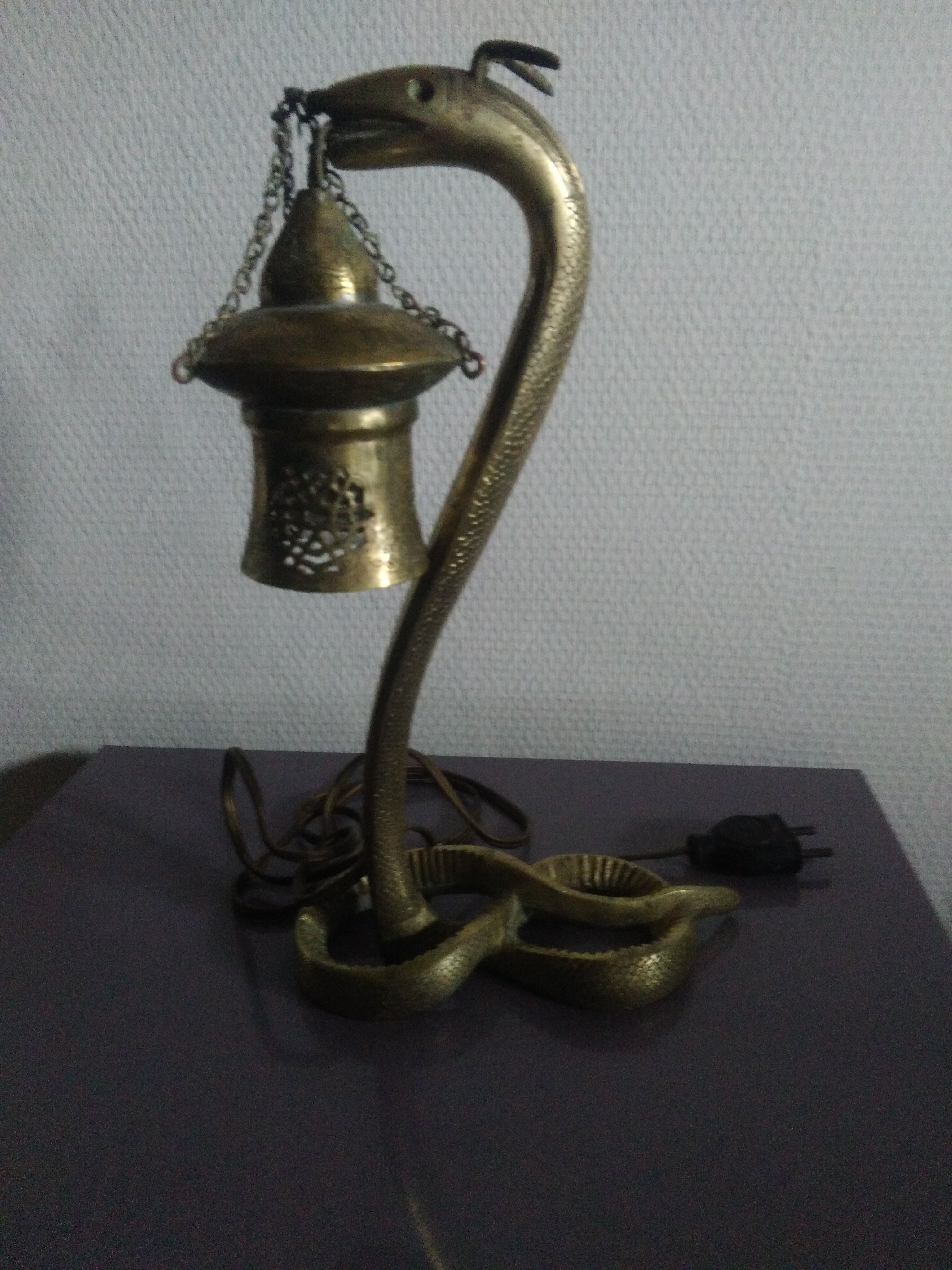 Cobra Art Deco Lamp