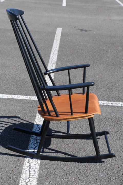 Two colour scandinavian rocking-chair