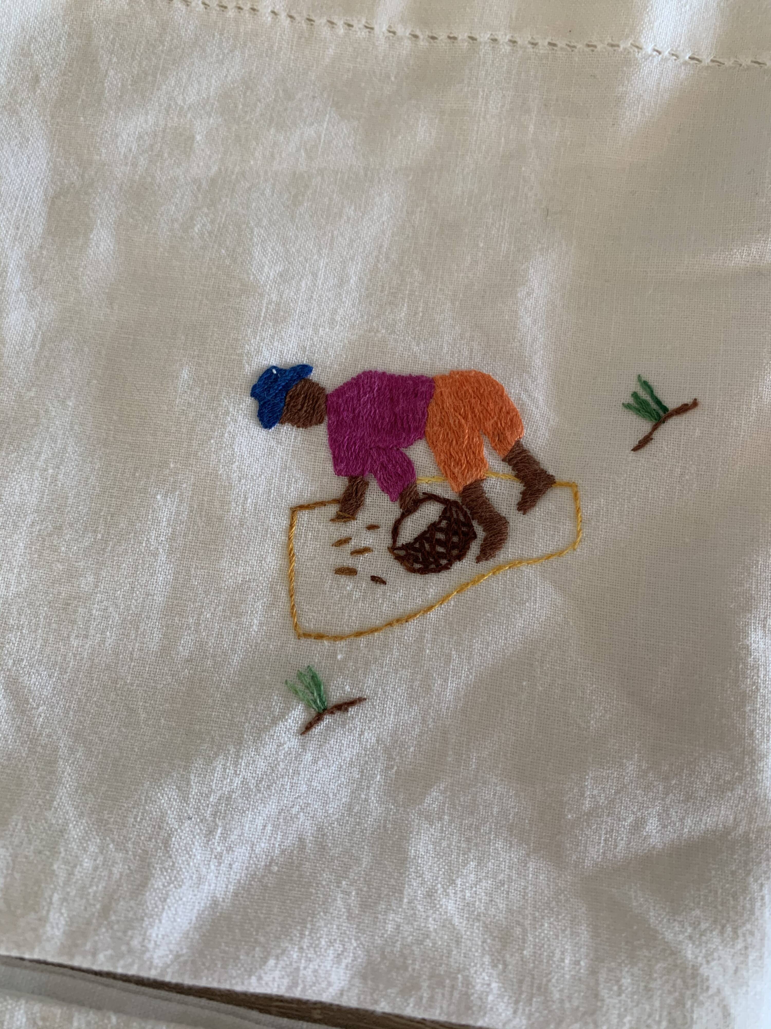 Lot 6 serviettes vintages broderies
