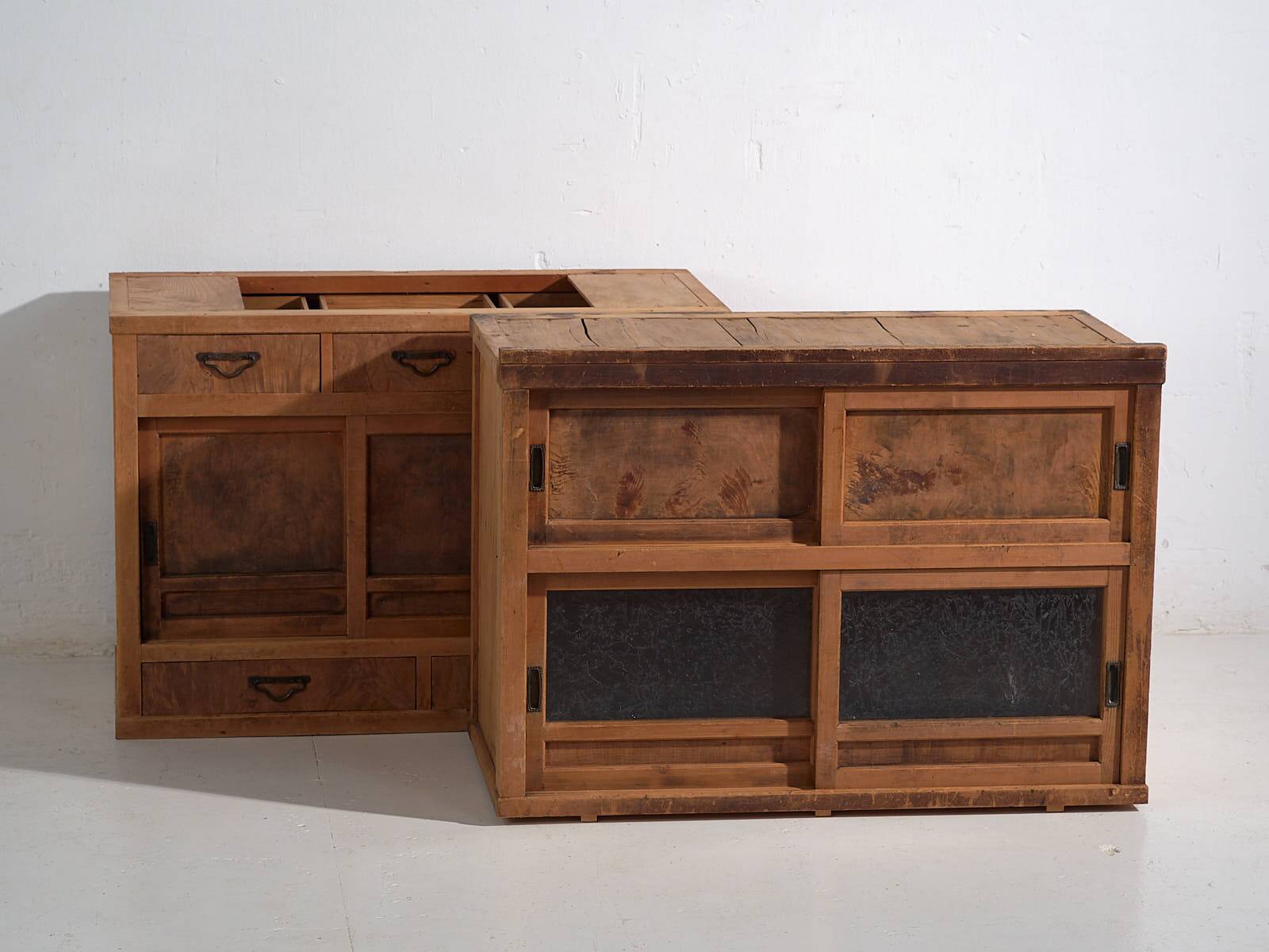 Old Japanese wardrobe (c.1912-1970) #47