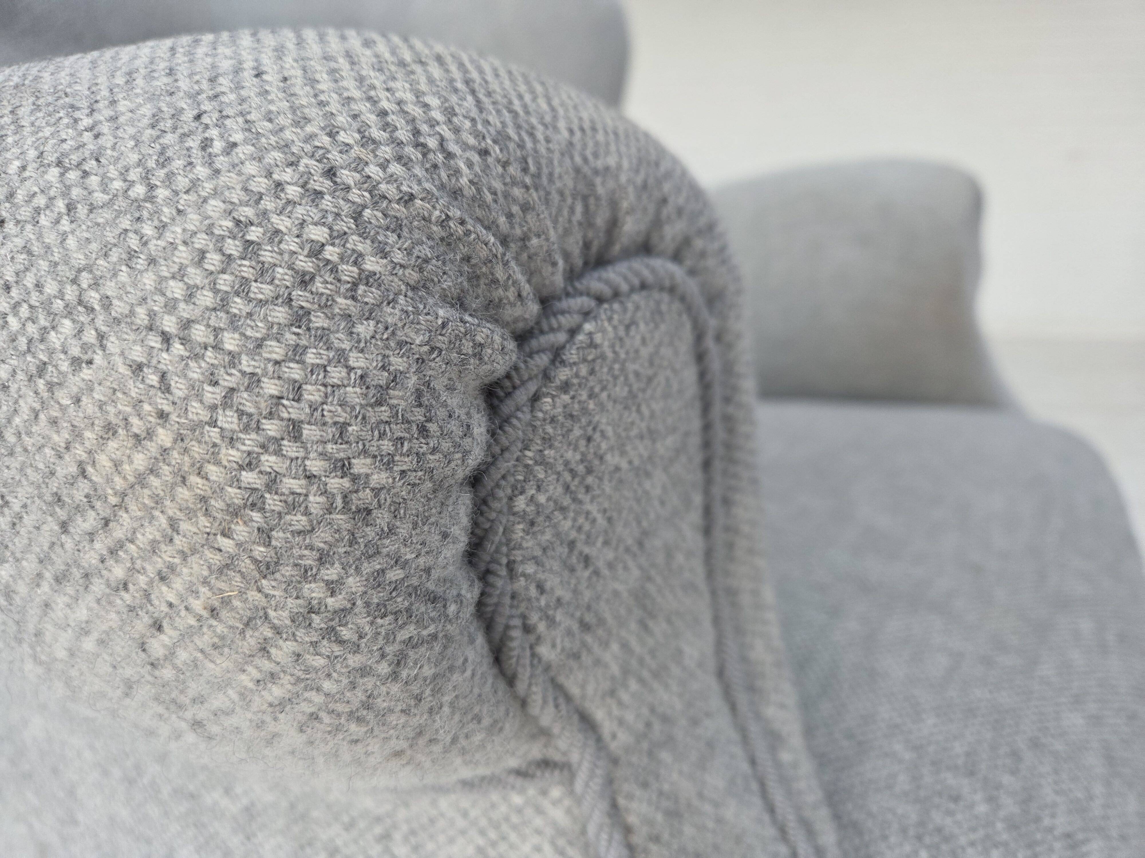 1950s, Danish relax chair by Fritz Hansen, model 1518, grey furniture wool.