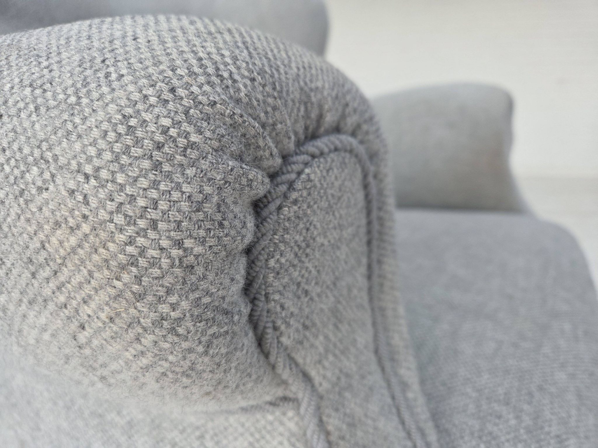 1950s, Danish relax chair by Fritz Hansen, model 1518, grey furniture wool.