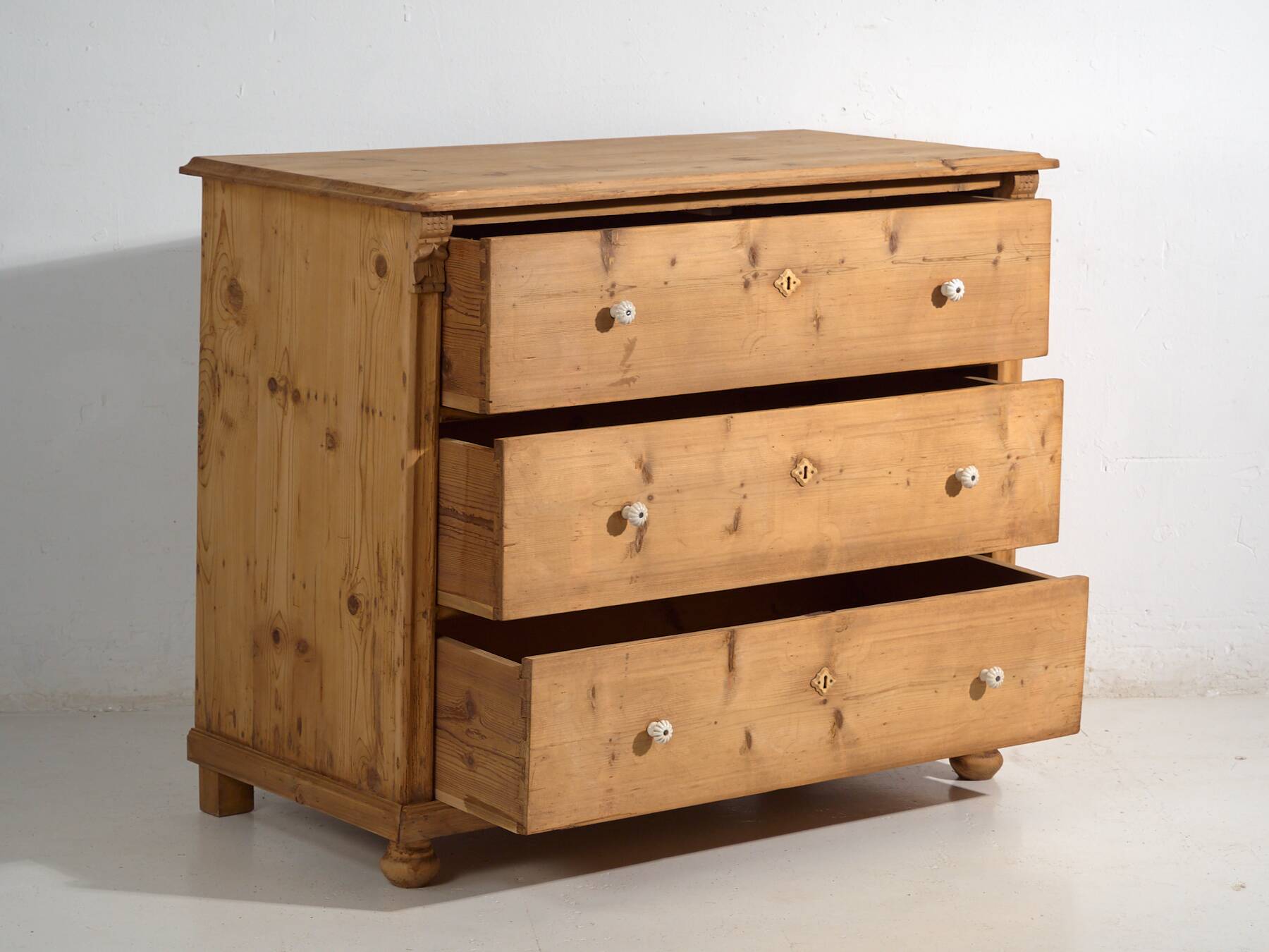 Antique pine commode – Central Europe (c. 1880–1910)