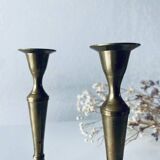 Paire de bougeoirs indiens en laiton