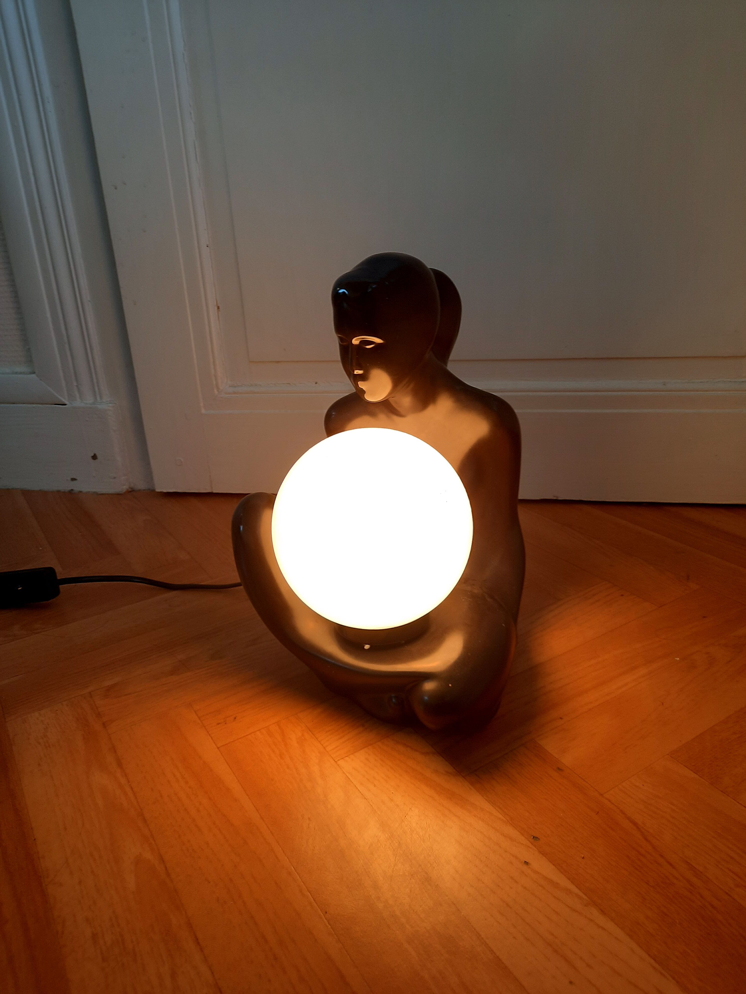 Vintage lamp sitting 70s-80s