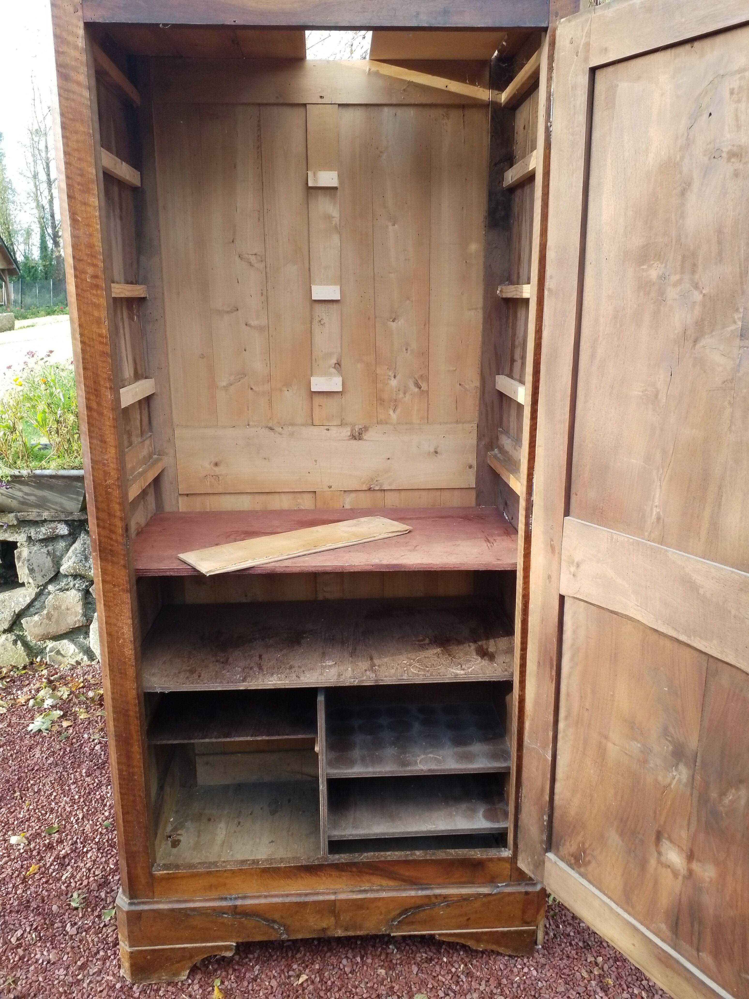 Elm magnifying glass bonnetière