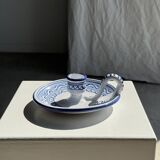 Petit bougeoir à main fait main blanc à motif de frise géométrique bleue H7