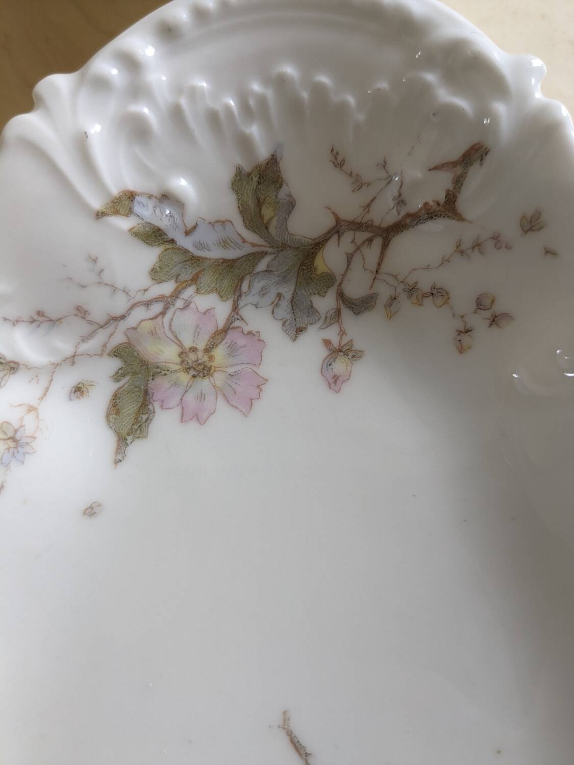 Four earthenware bowls A Hache & Compagnie Vierzon