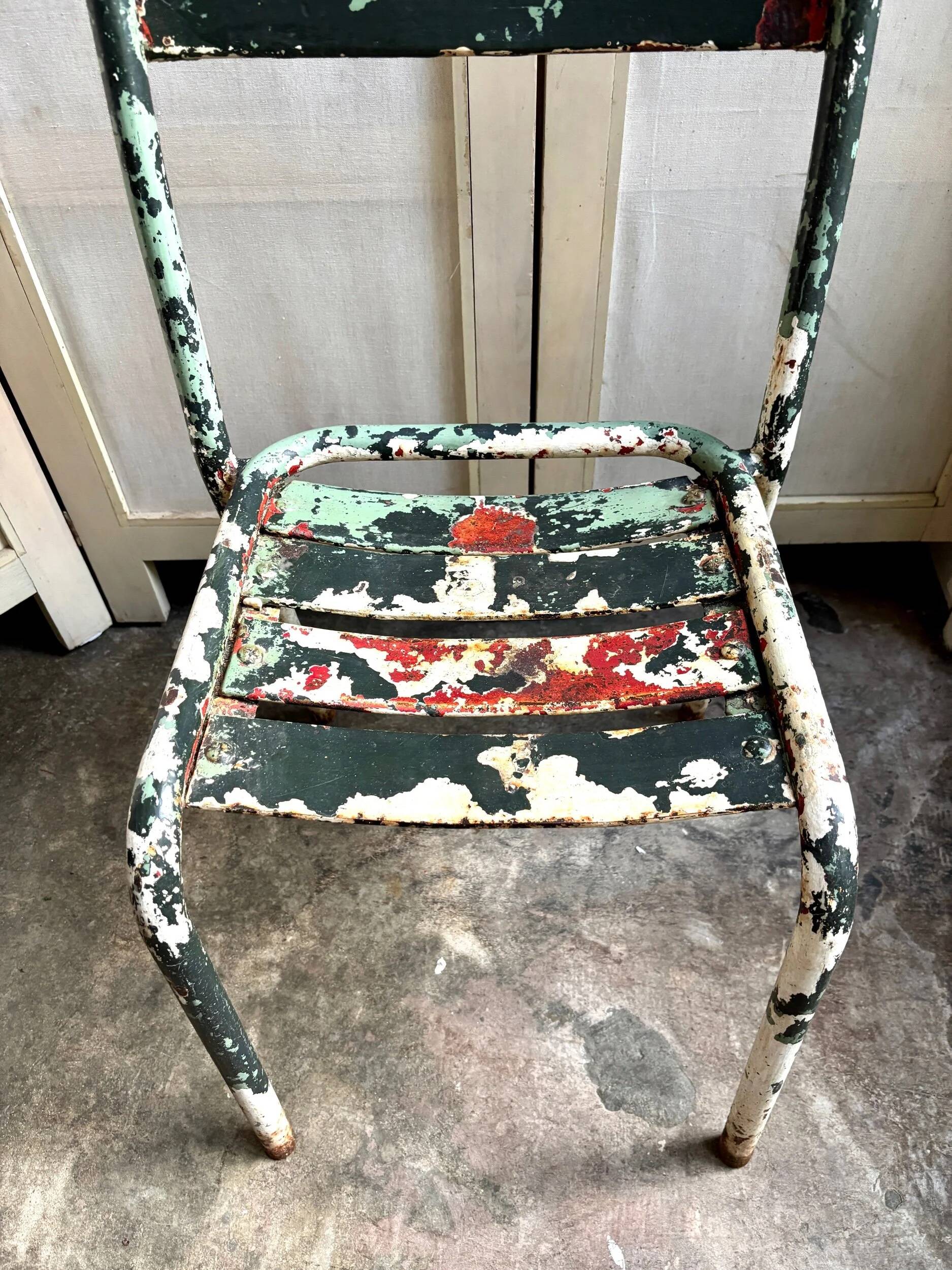 Chaise de jardin Tolix en métal vert n°1
