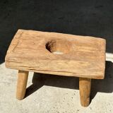 Side table in blond teak openwork tray