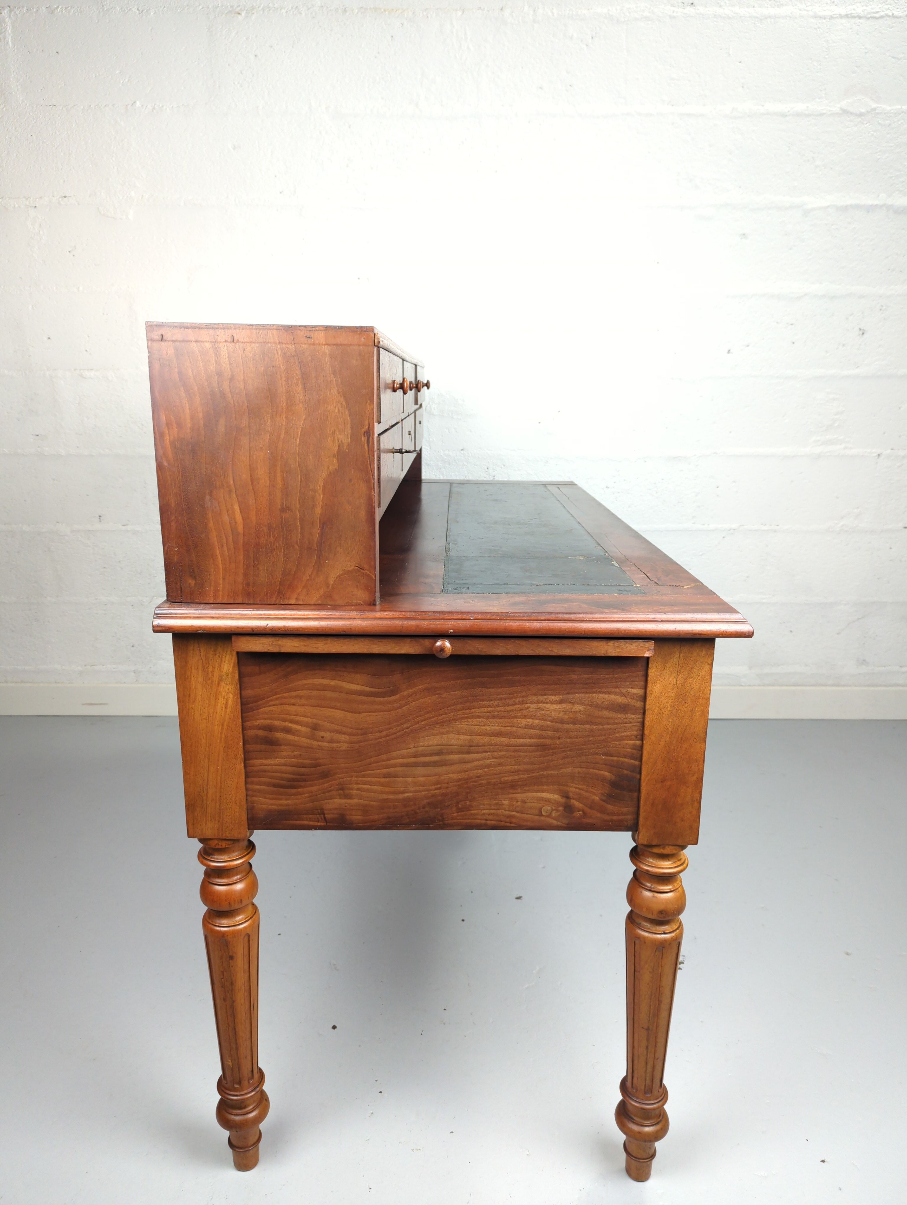 Bureau à gradin Louis-Philippe en acajou