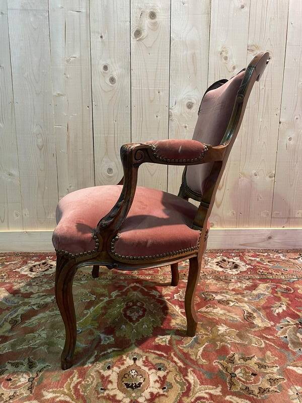 Fauteuil cabriolet de style Louis XV  velours rose