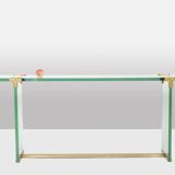 Peter Ghyczy. Console en verre et laiton doré. Années 1970.