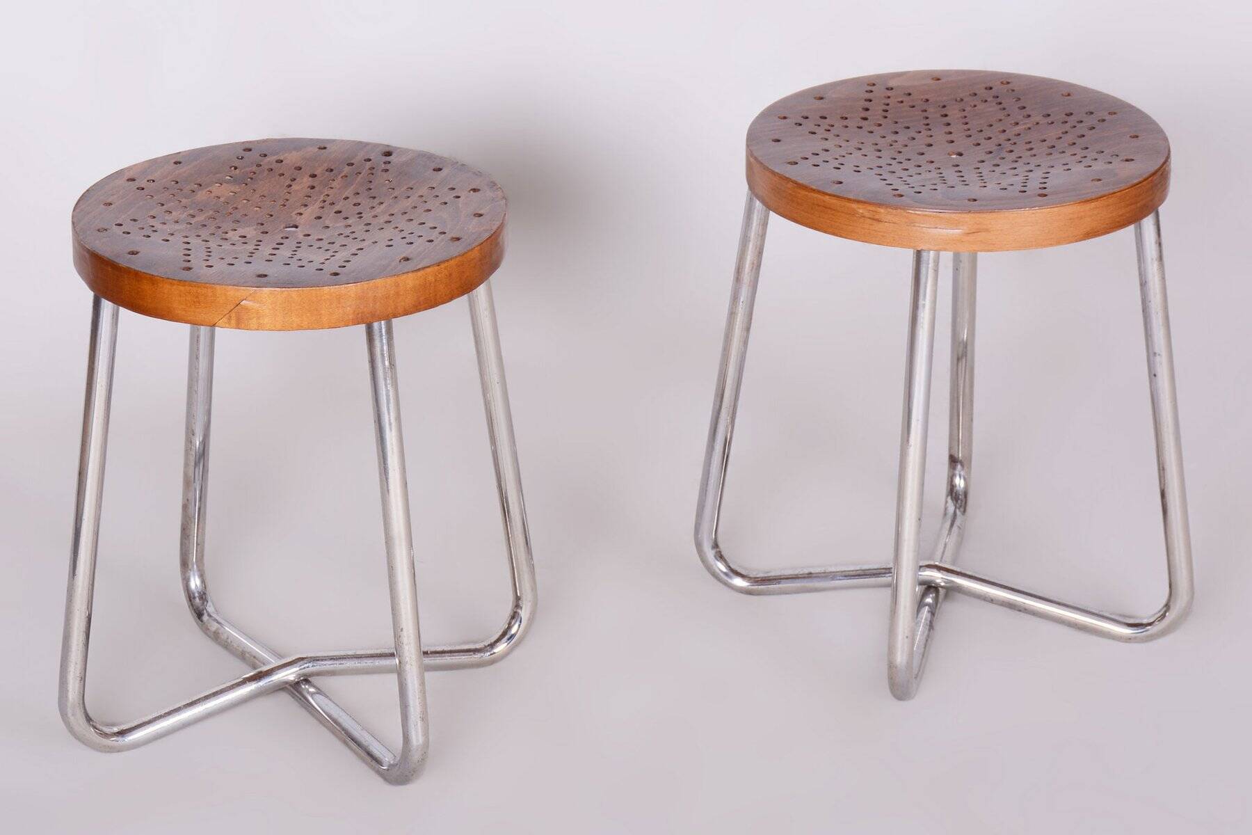 Bauhaus Stools in Chromed Steel, Beech and Plywood, Germany, 1930s, Set of 2