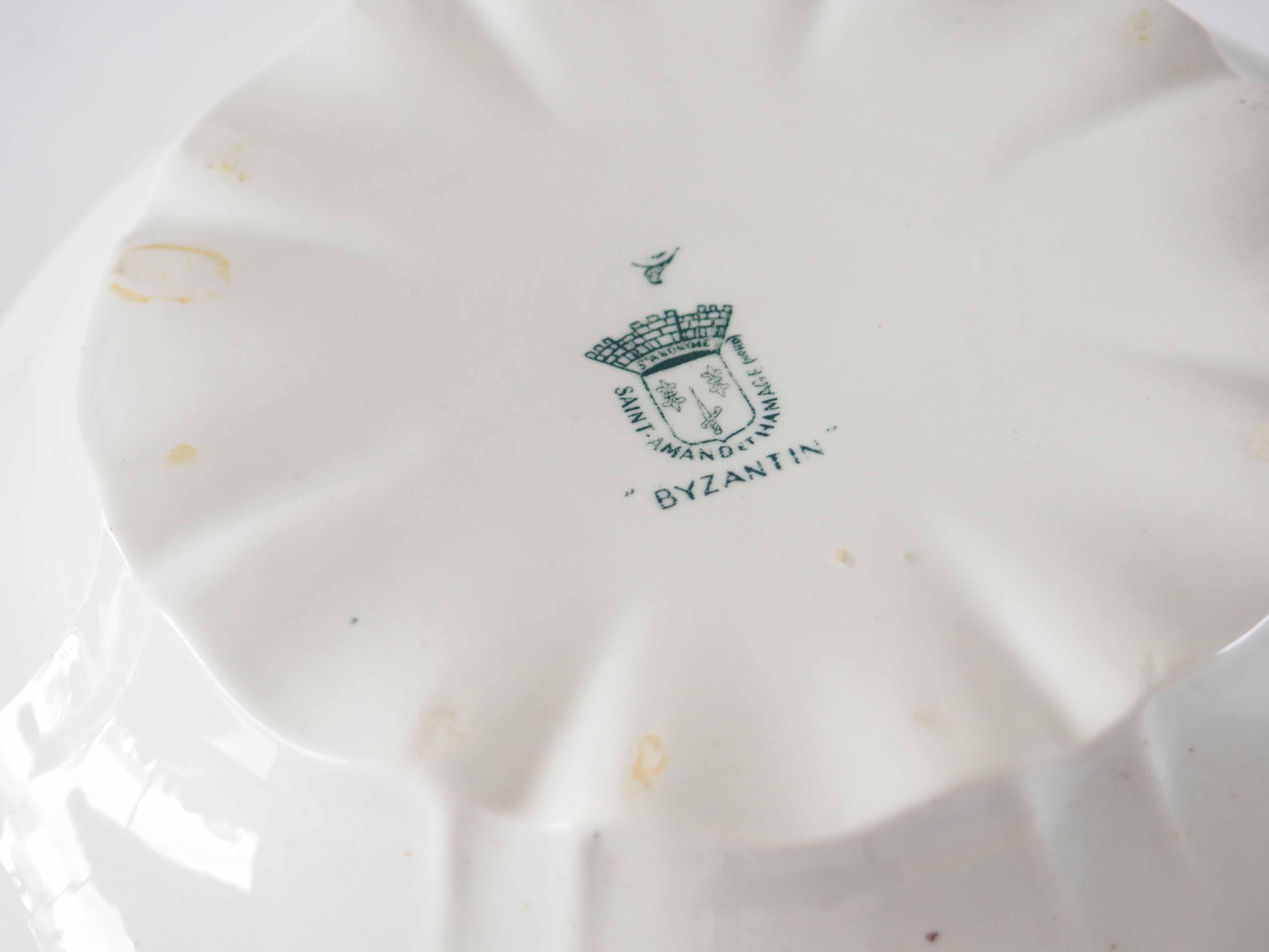 Tureen - vegetable terre de fer