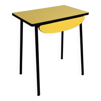 Petite table en formica jaune vintage