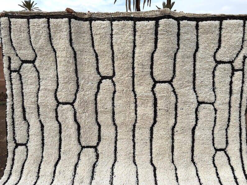 Handmade traditional Berber rug size 2/3 m