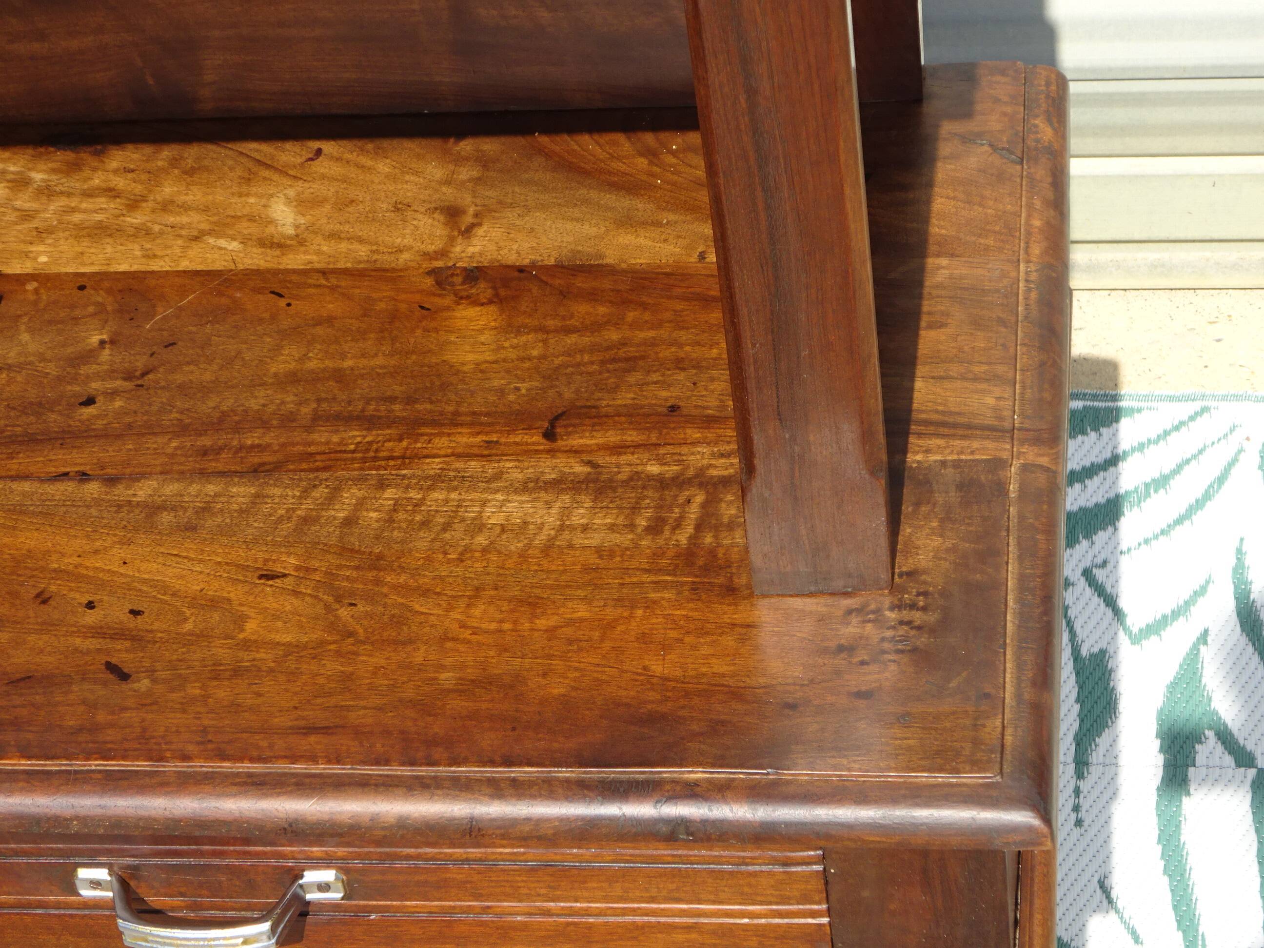 Buffet de cuisine, vaisselier ancien en noyer