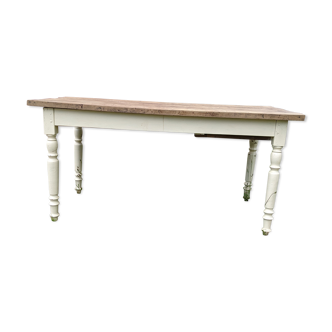 Farmhouse table with drawer