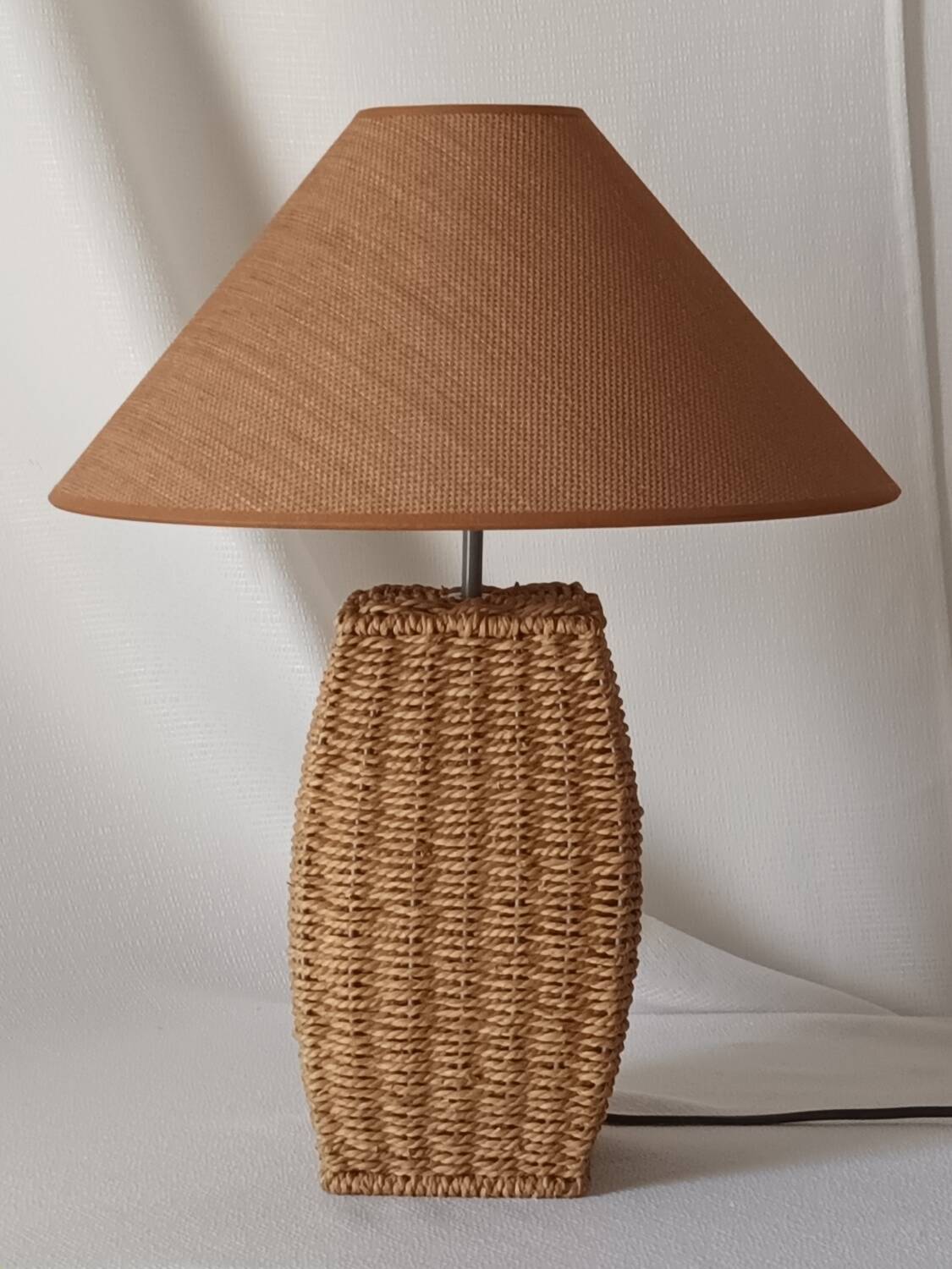 Vintage natural rope table lamp