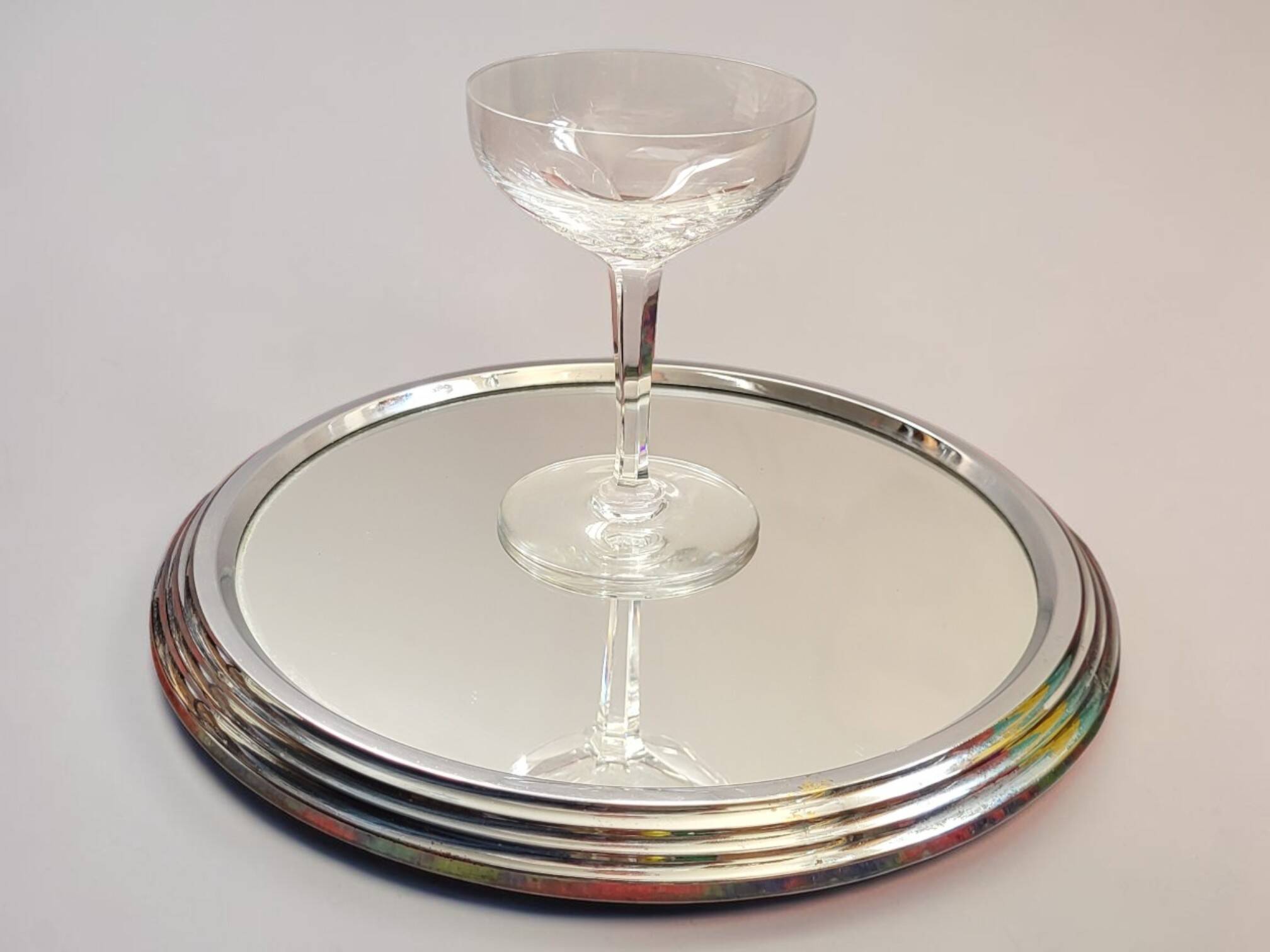 Round chrome metal tray D.27