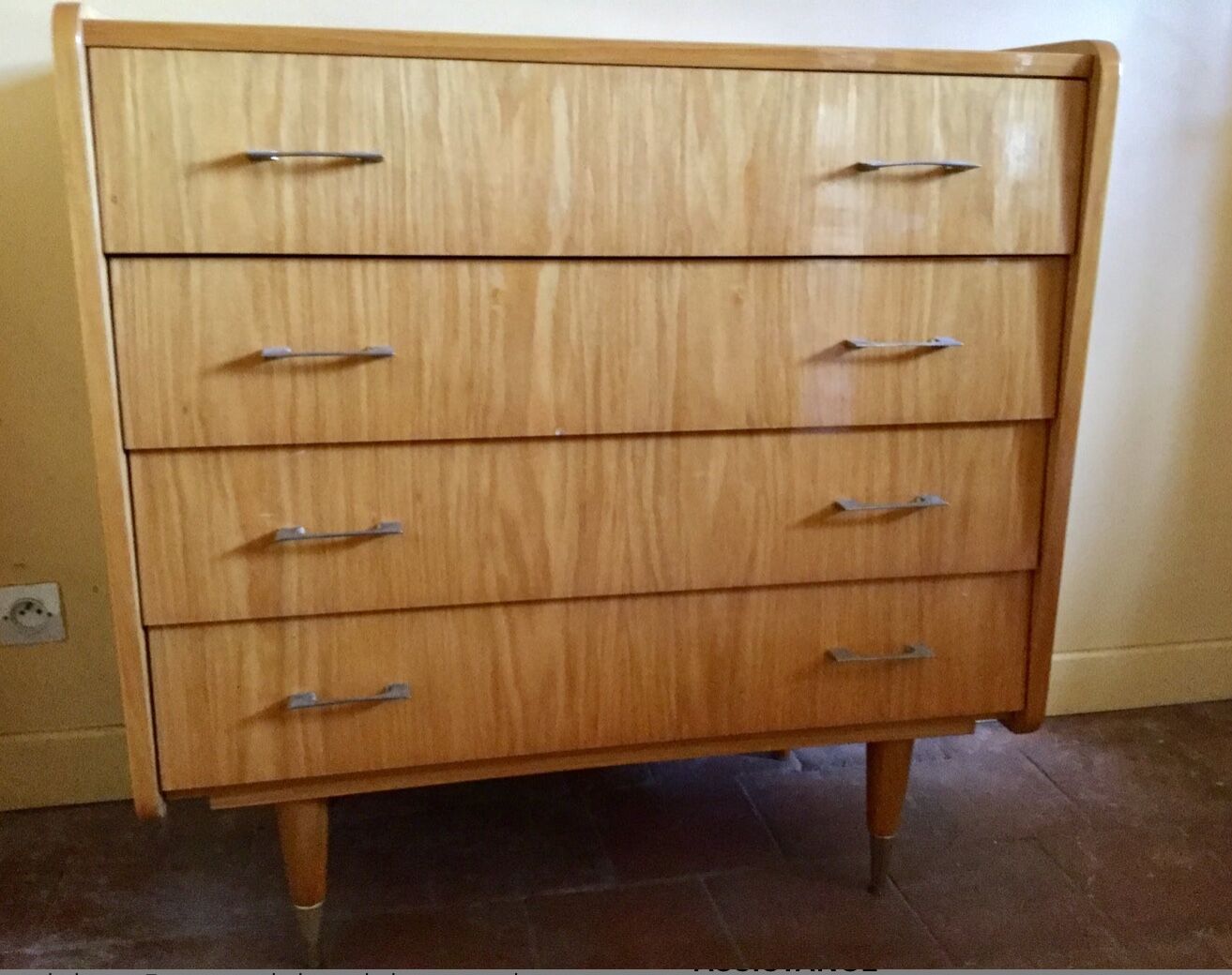 Vintage dresser