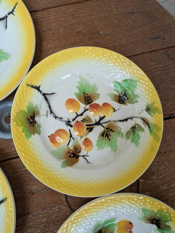 Set of 8 small fruit slip plates Orchies Moulin des Loups