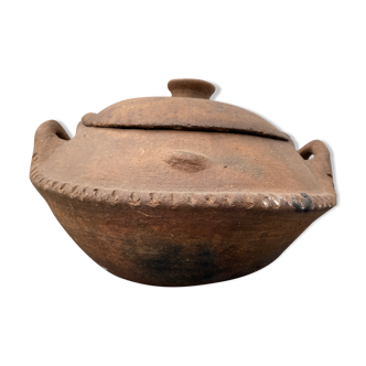 Ethnic pot