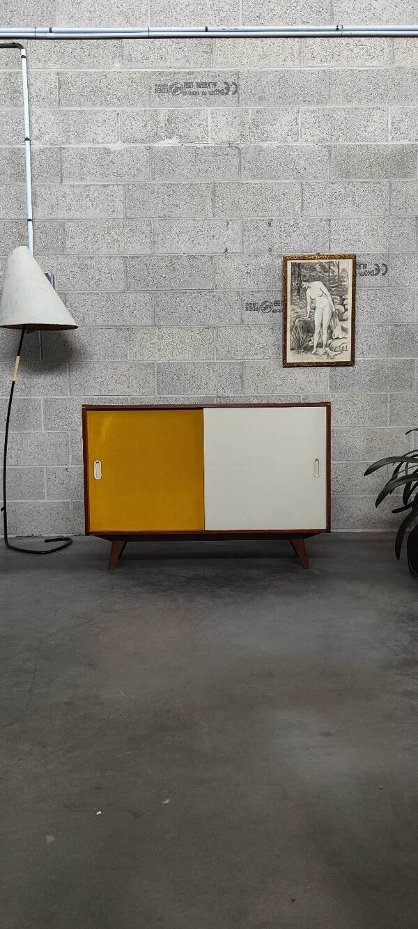 Buffet Commode U 452 jaune par Jiri Jiroutek pour Interier Praha 1960