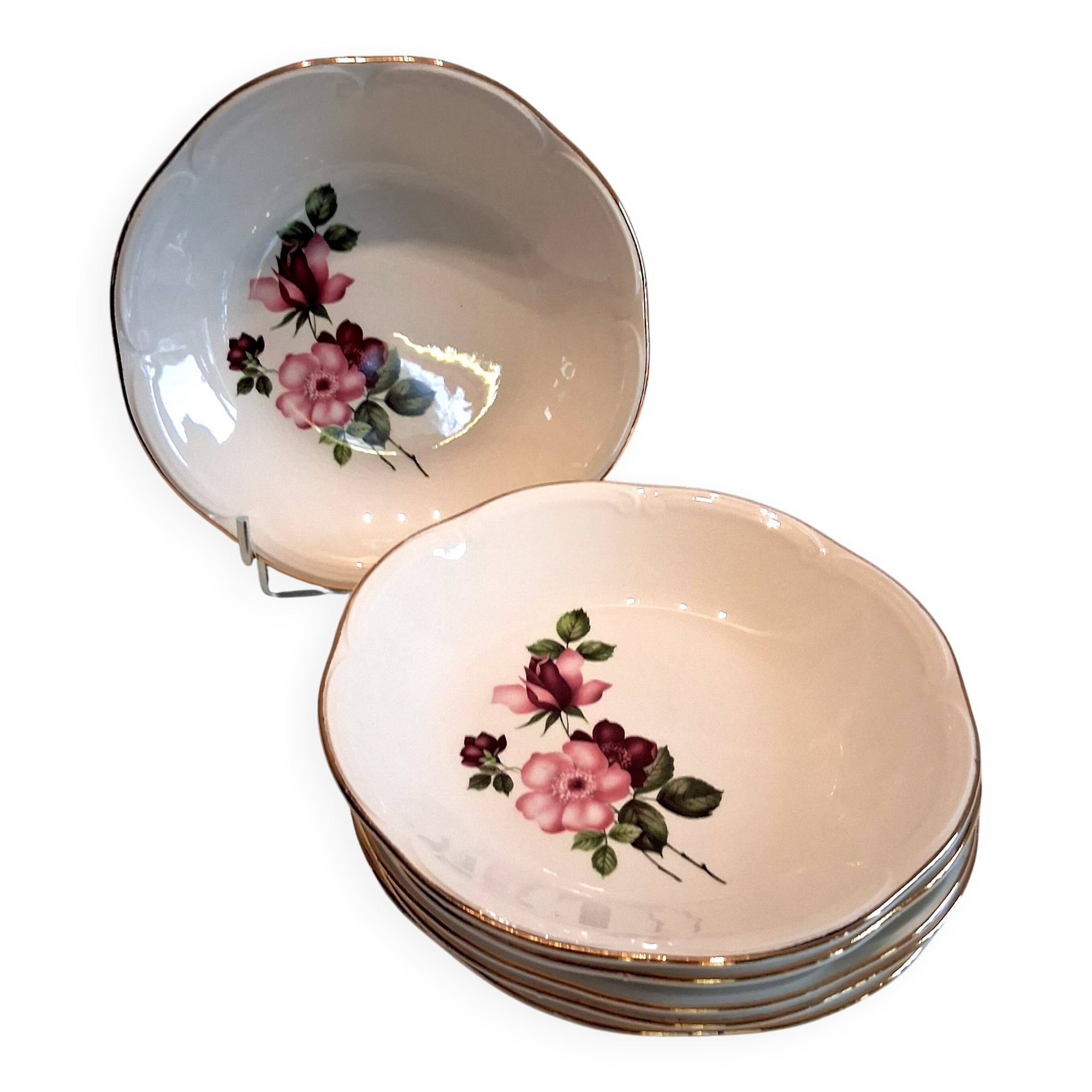 6 deep plates from Gien model "Chinon" in very good condition.