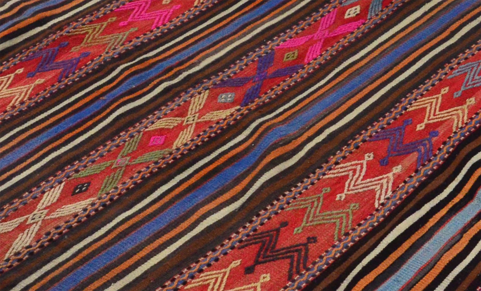 Anatolian handmade kilim rug 210 cm x 153 cm