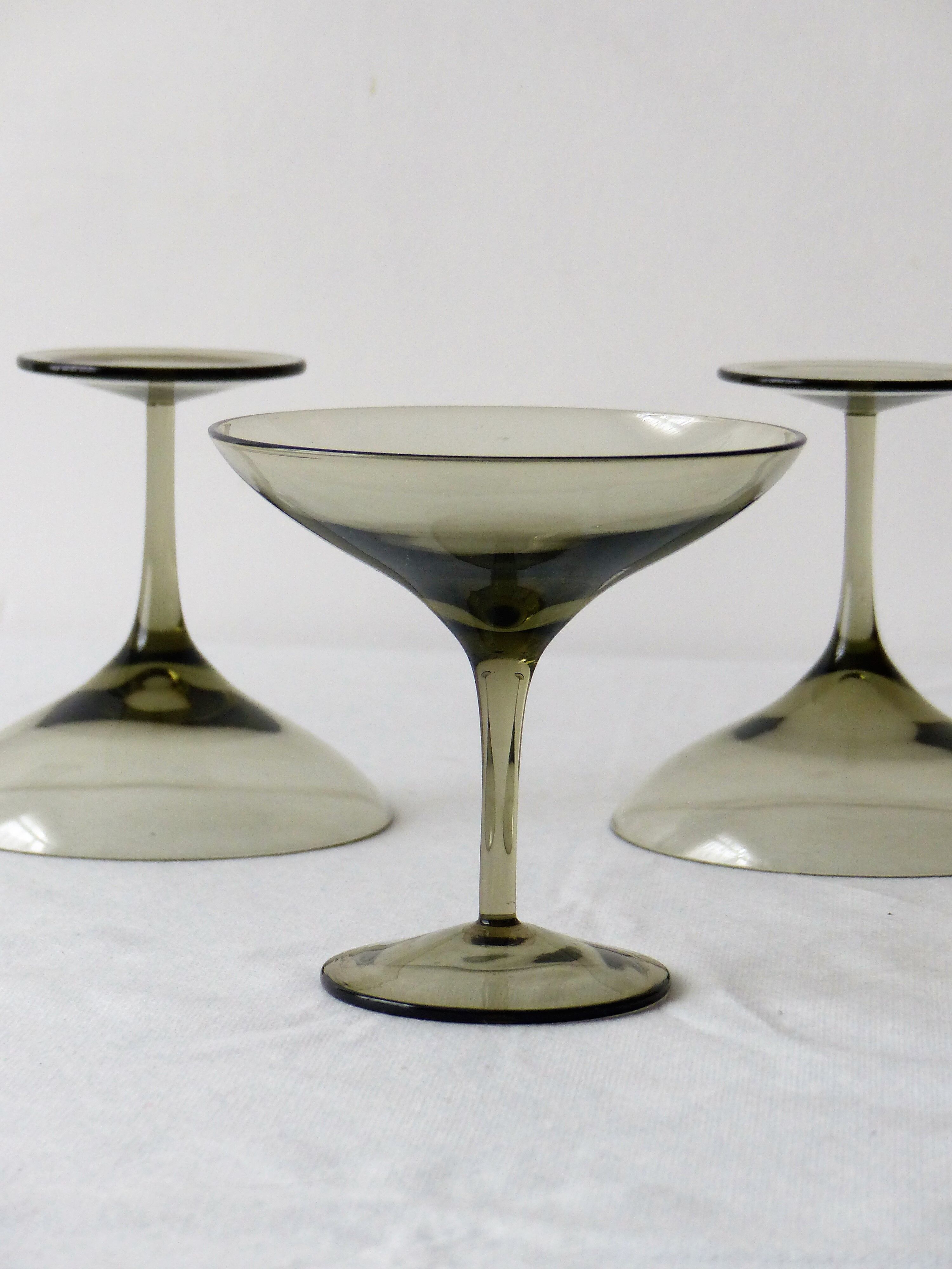 Set of 5 smoked glass cups