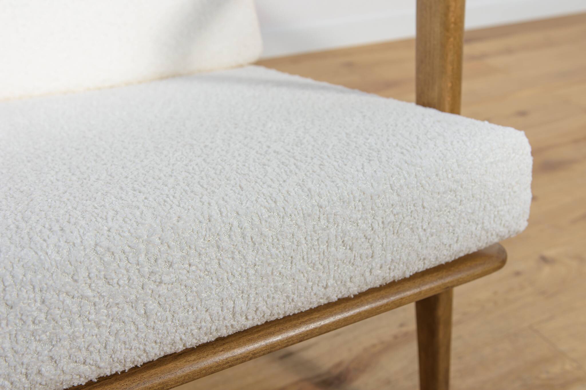 Mid-Century Model 300-139 Armchair from Swarzędz Factory, 1960s