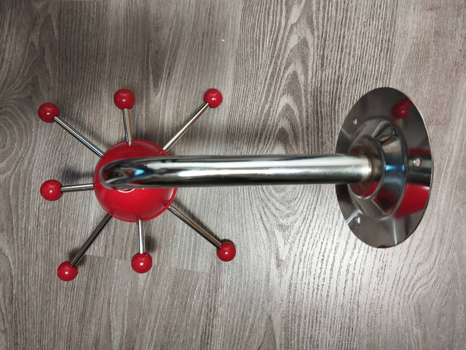 Sputnik wall coat rack