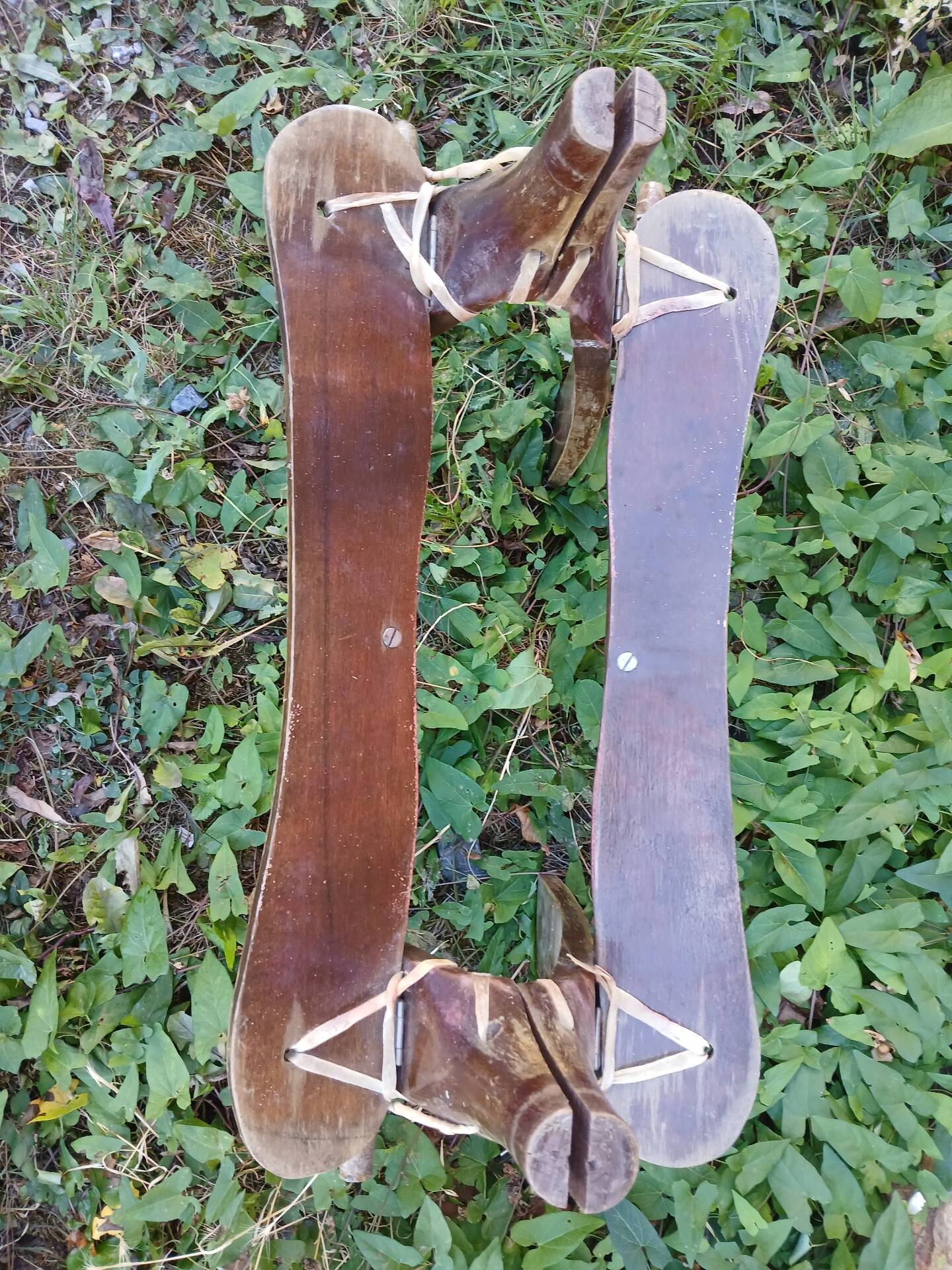 Tabouret égyptien forme selle de chameau