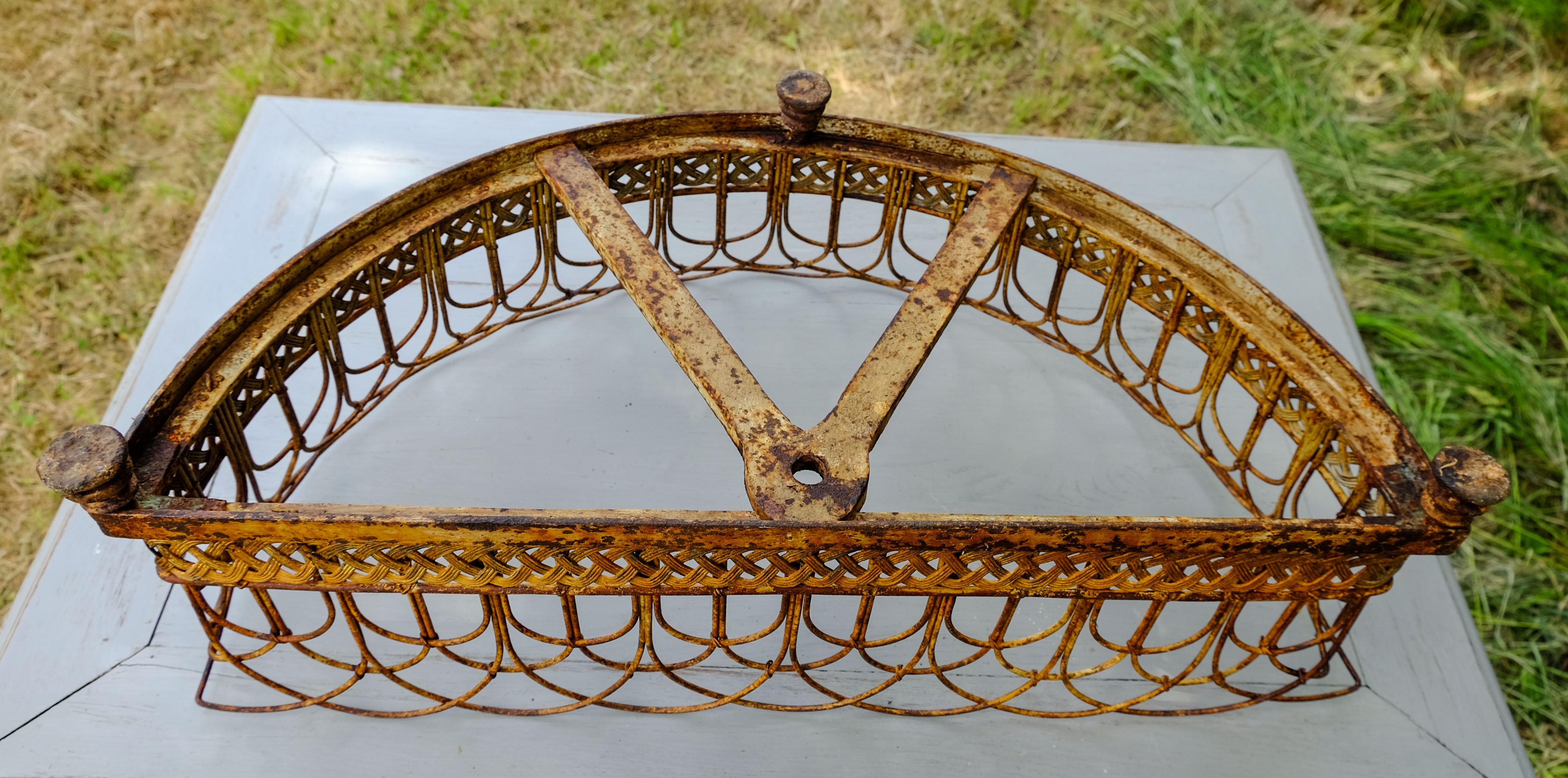 planter XIXth braided iron