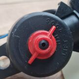 Suspension in beige enameled sheet metal