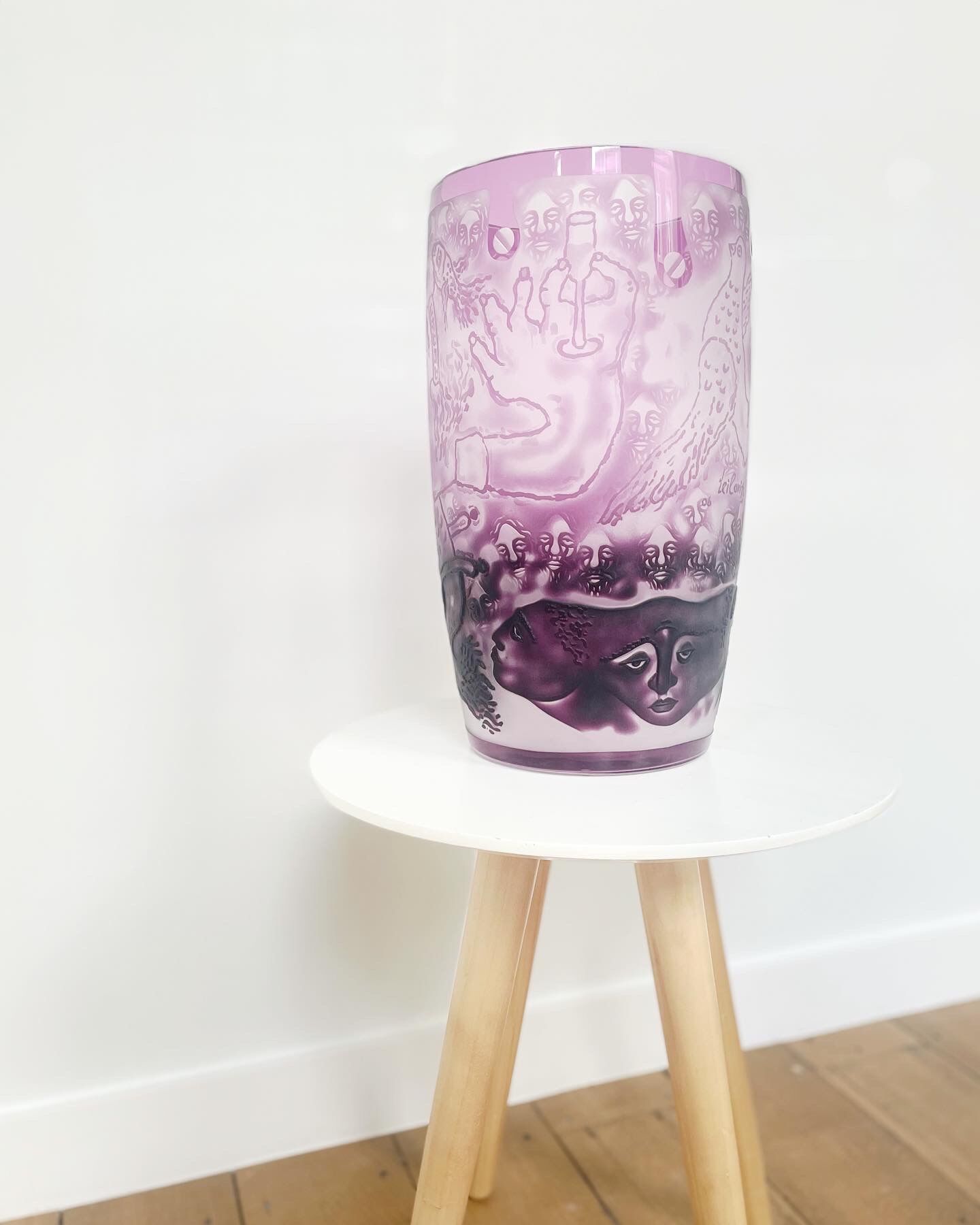 Vase of Edward Leibovitz
