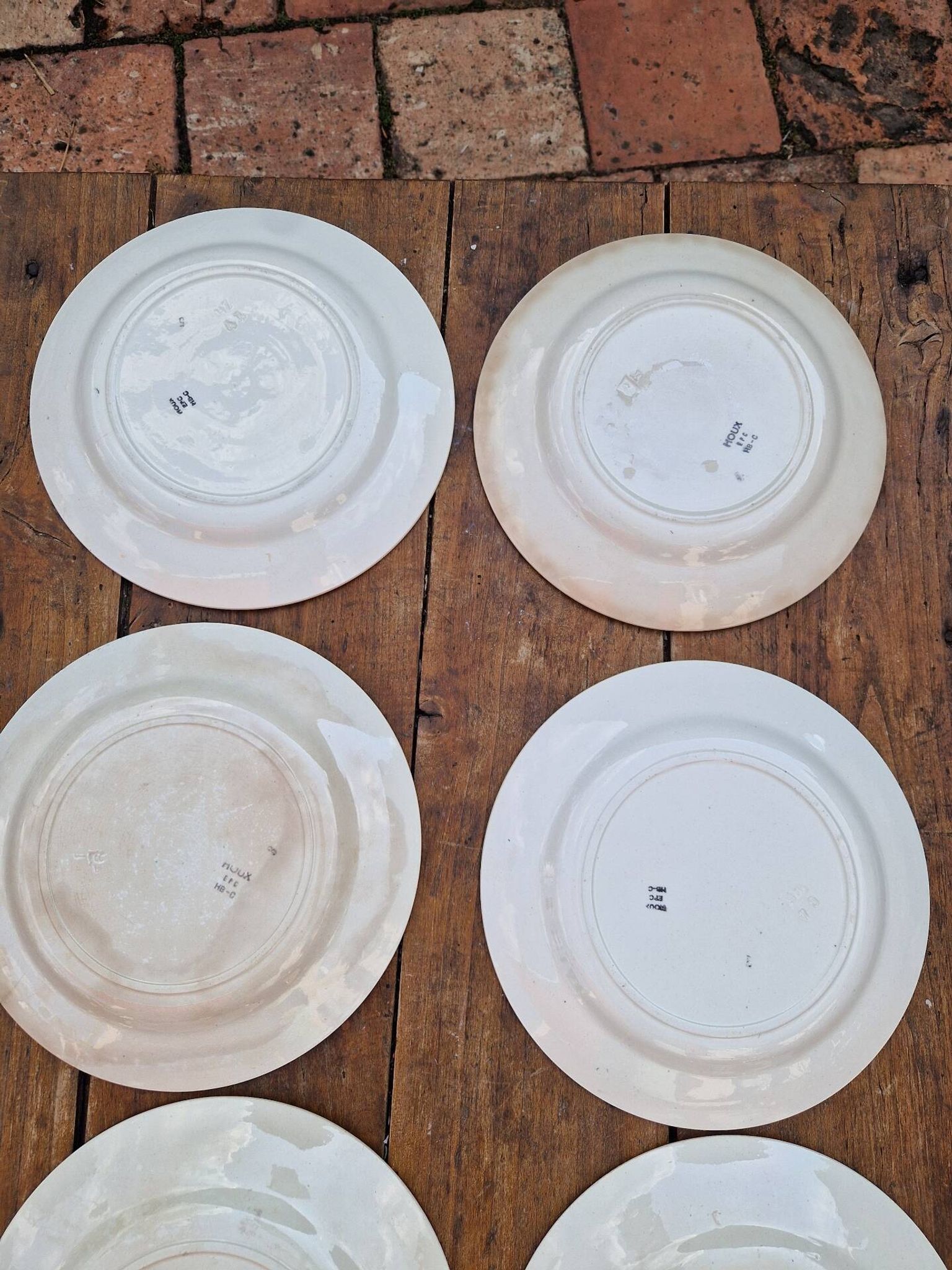 Set of 7 Flat Plates Holly Model HB