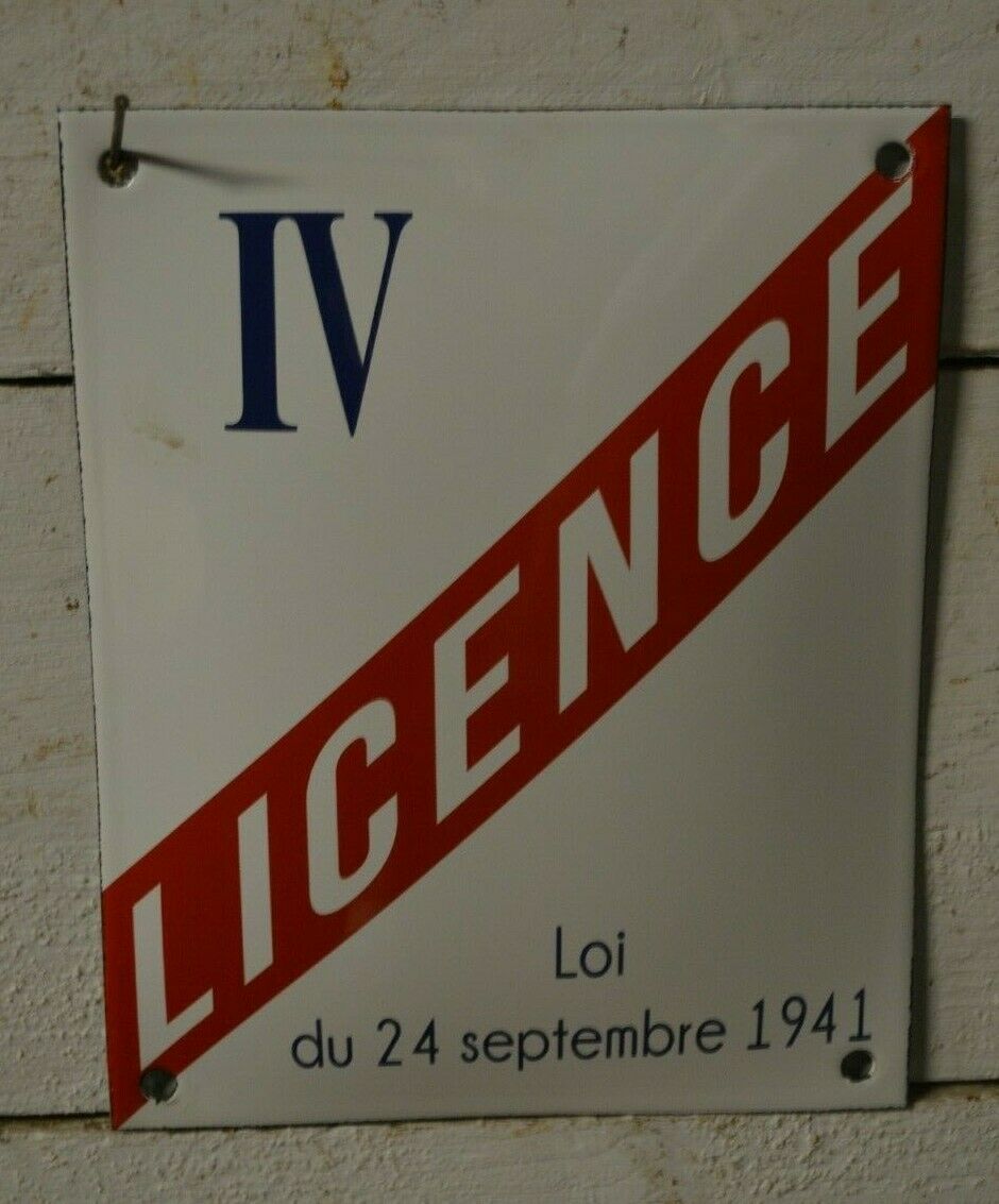 Enamelled plate "licence IV"