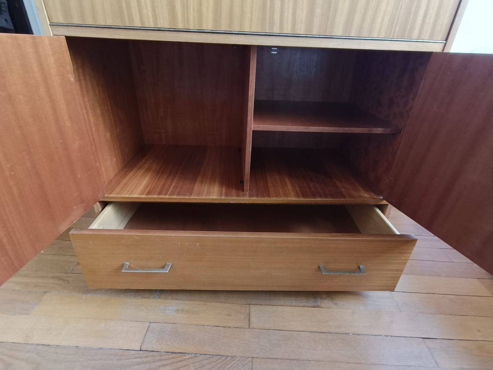 Brissac secretary in satin mahogany – French design from the 1960s.