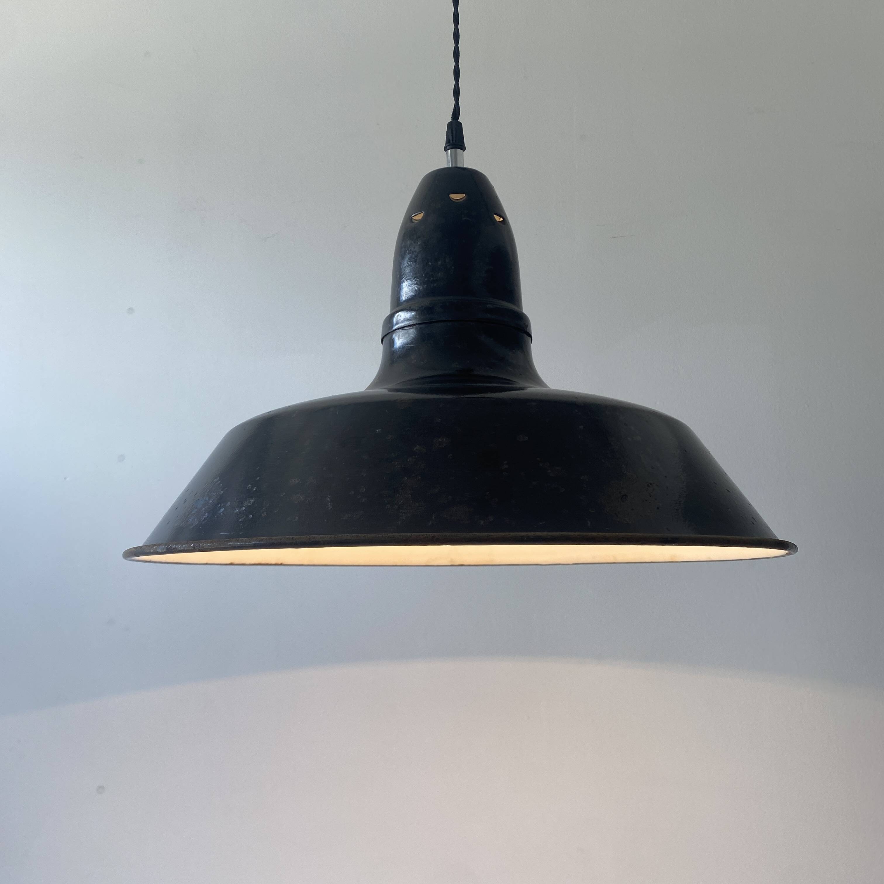 Old industrial pendant light in black enamel 40 cm