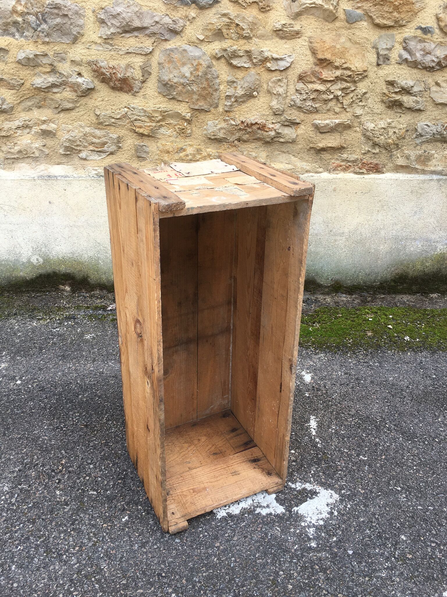 Wooden crate