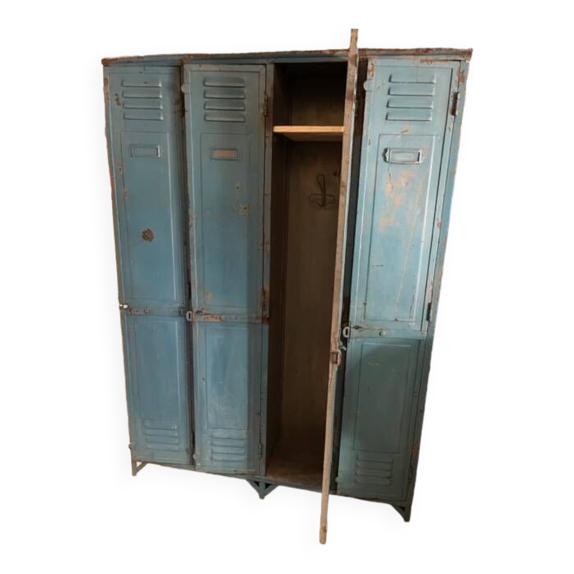 4-door industrial locker room