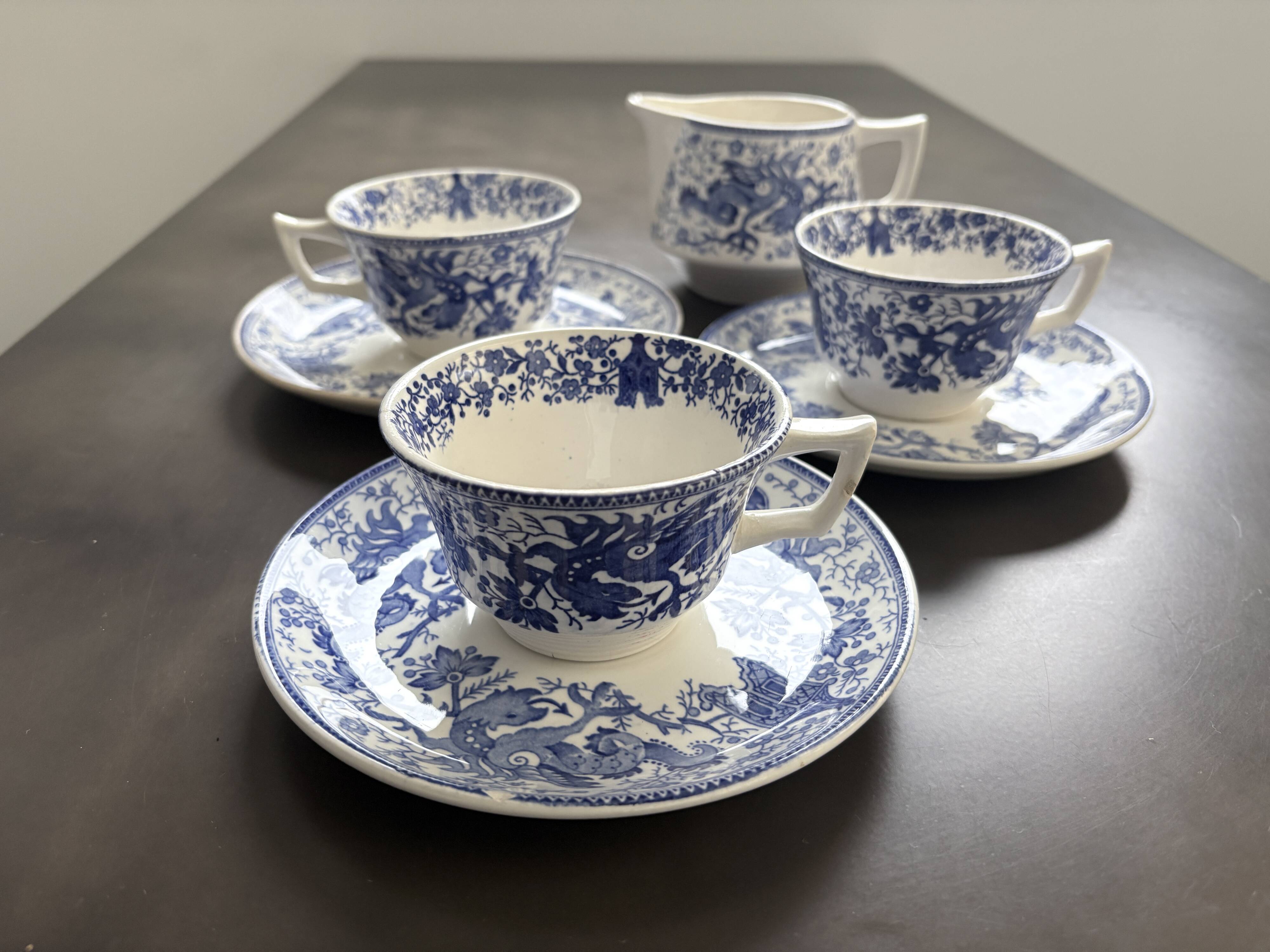 Service Petit-Déjeuner Boch La Louvière – Modèle Dragon Bleu