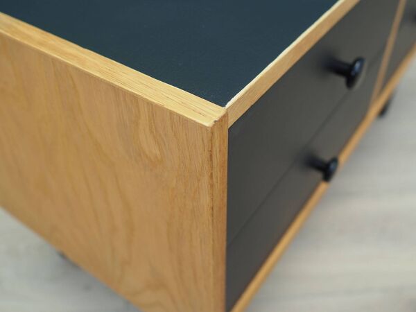 Commode en frêne, design danois, années 70, production : Danemark