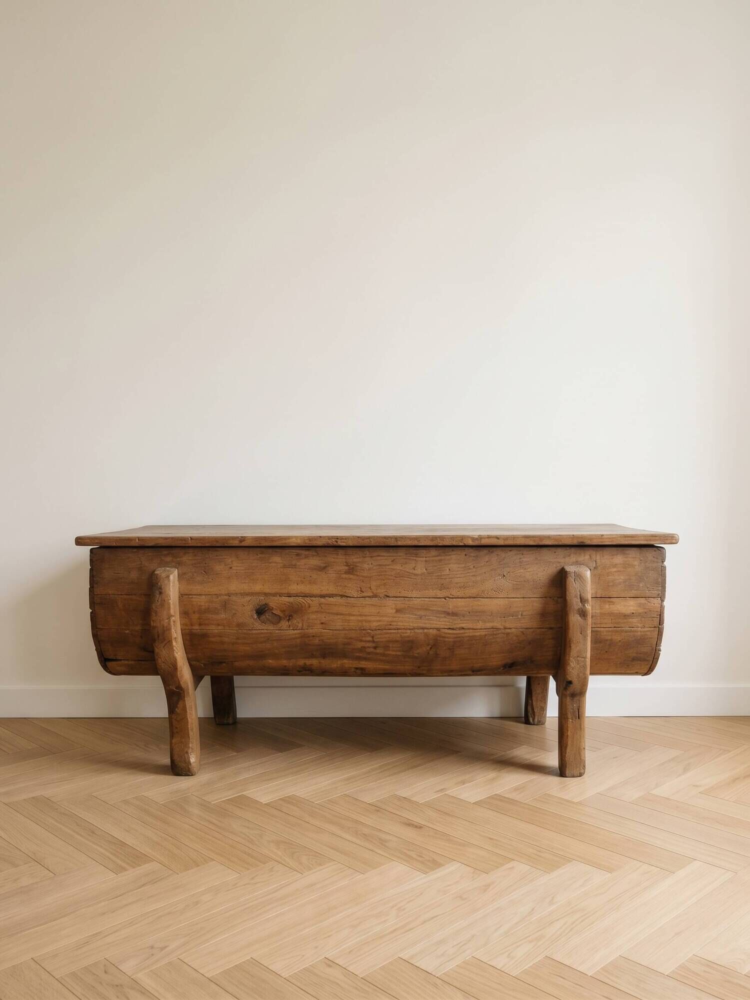 Pétrin ancien en bois massif
